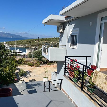 Eri Rooms Sarandë Esterno foto