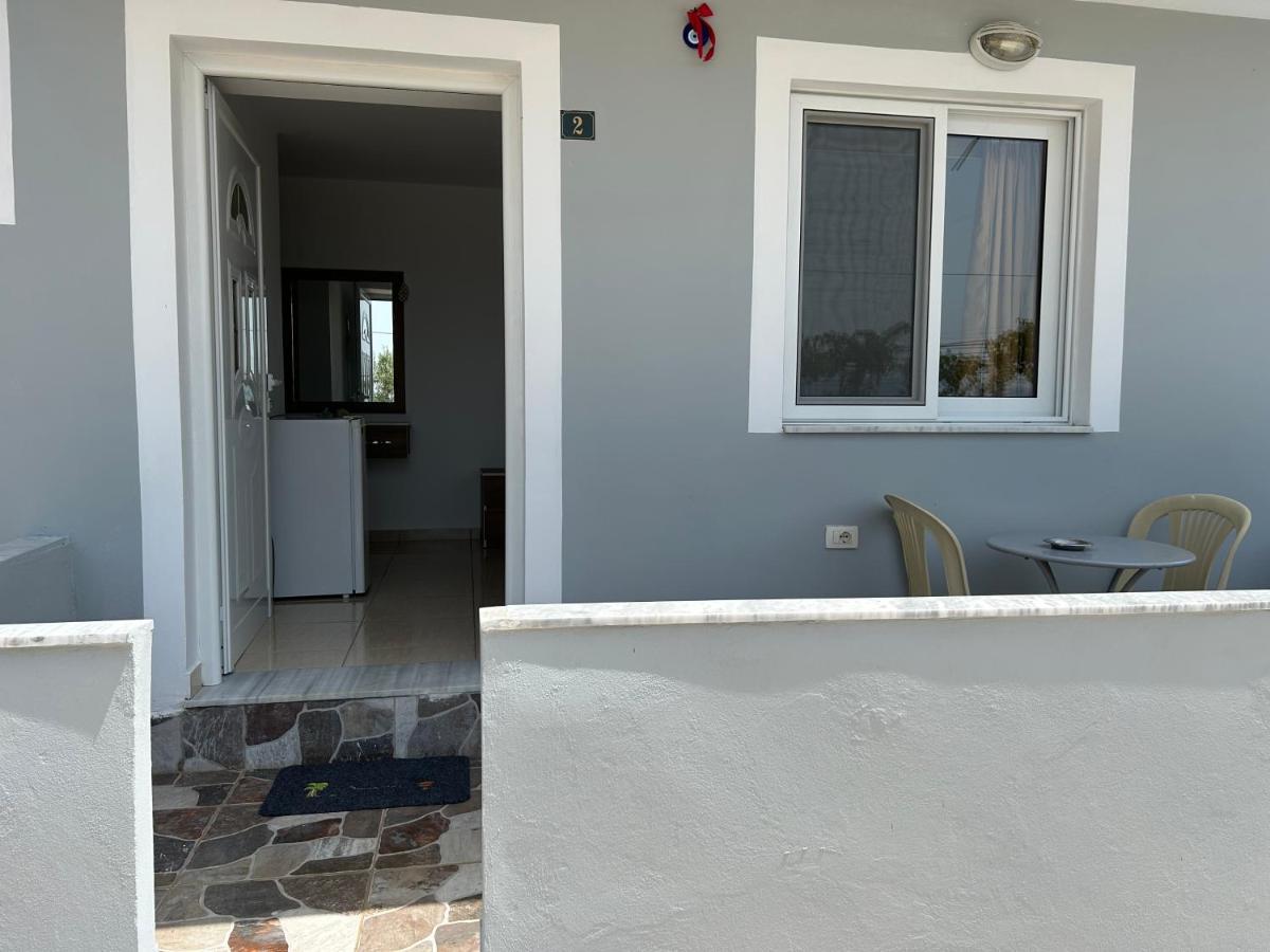 Eri Rooms Sarandë Esterno foto