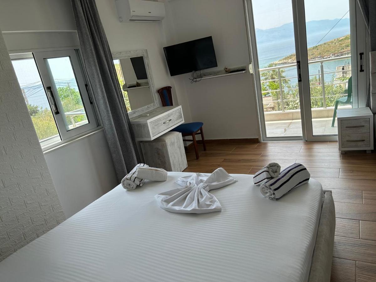 Eri Rooms Sarandë Esterno foto