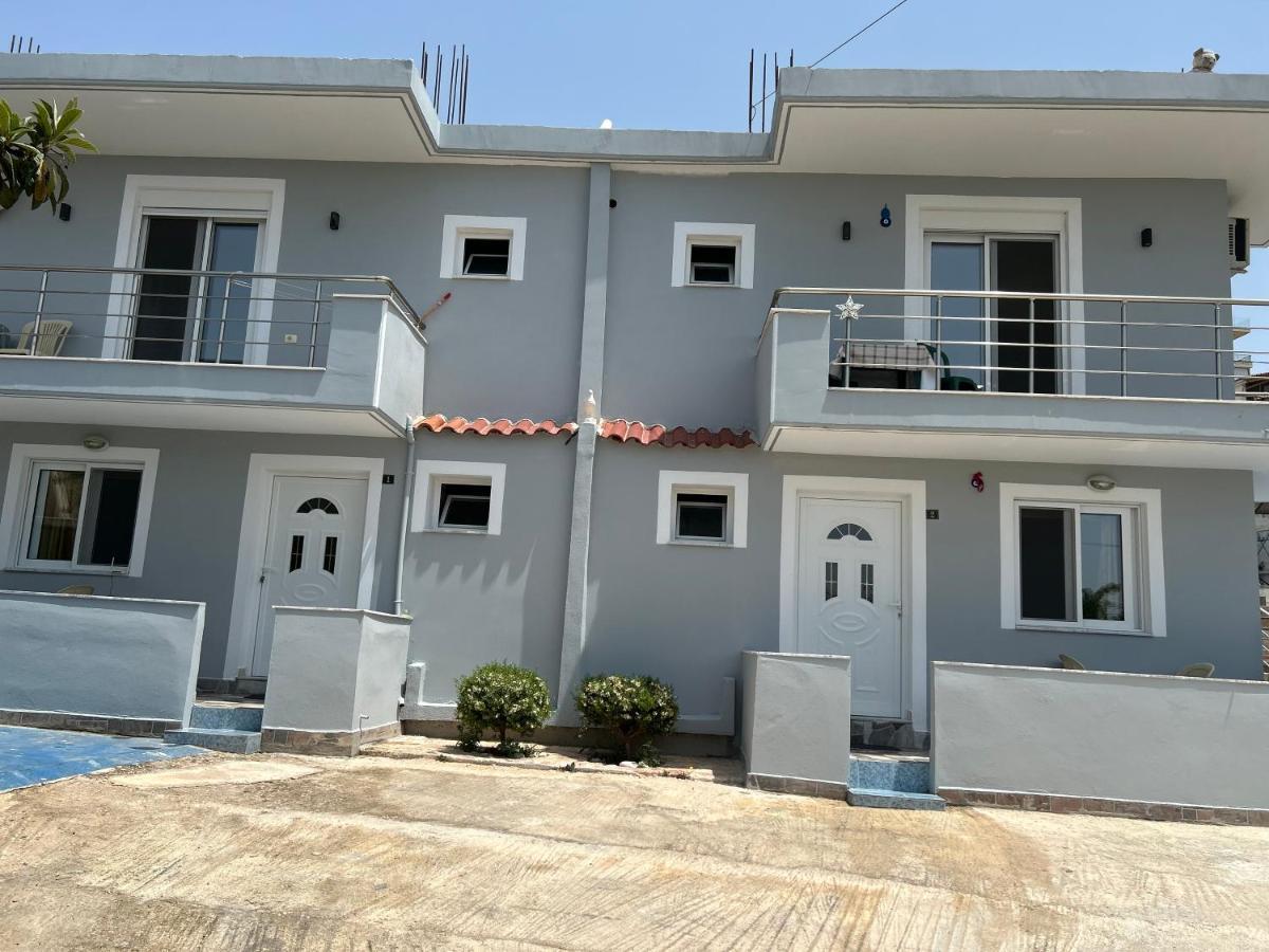 Eri Rooms Sarandë Esterno foto