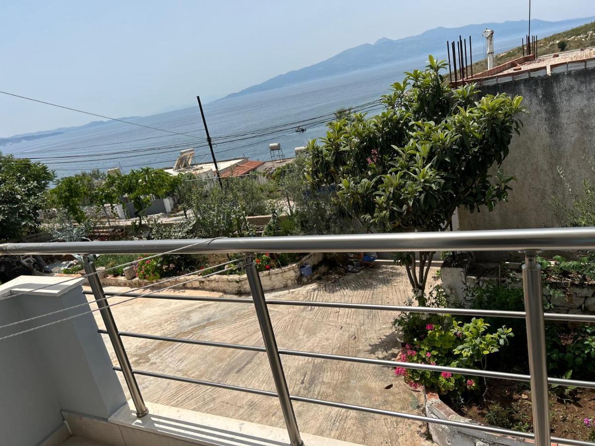 Eri Rooms Sarandë Esterno foto