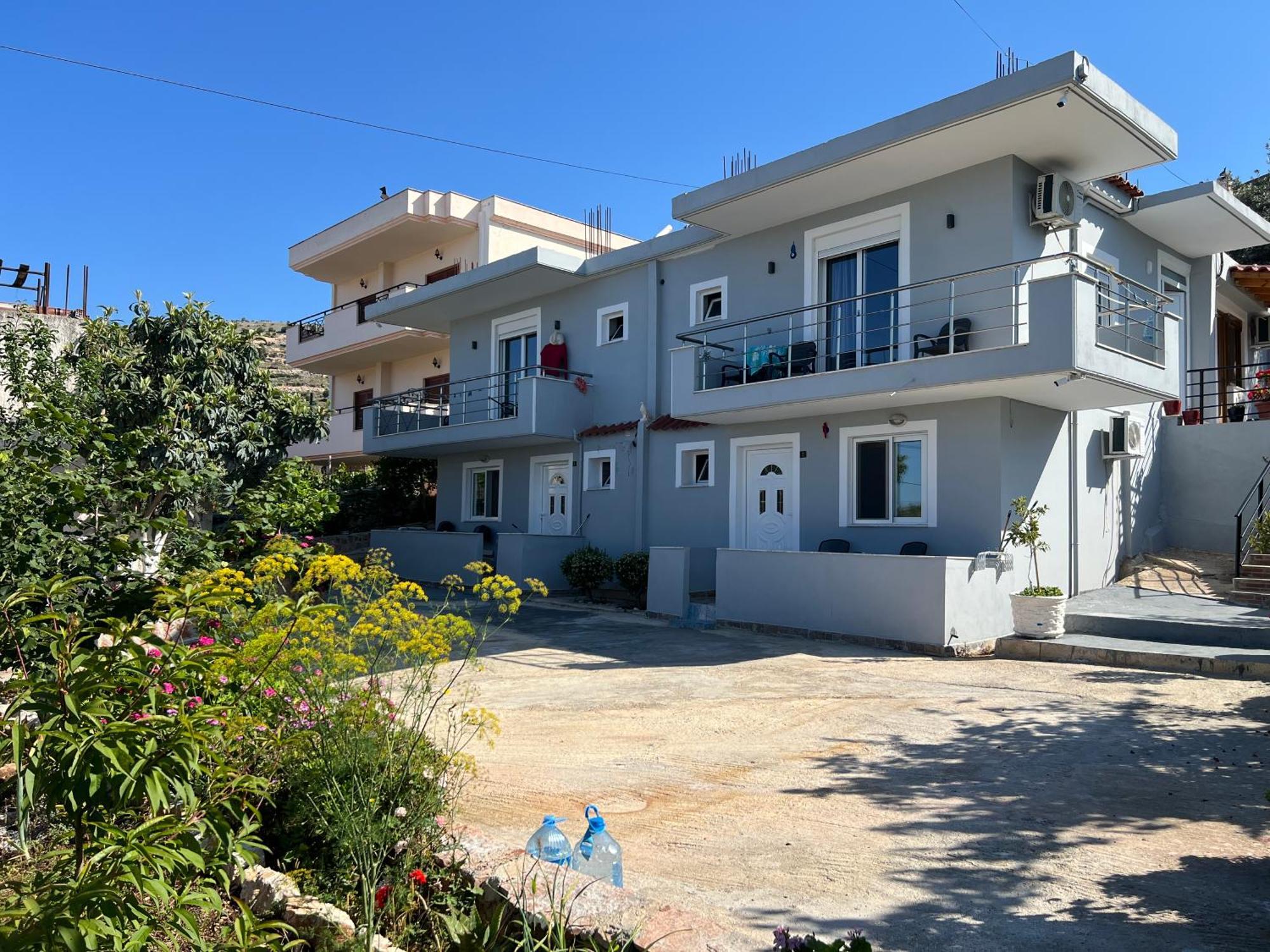 Eri Rooms Sarandë Esterno foto
